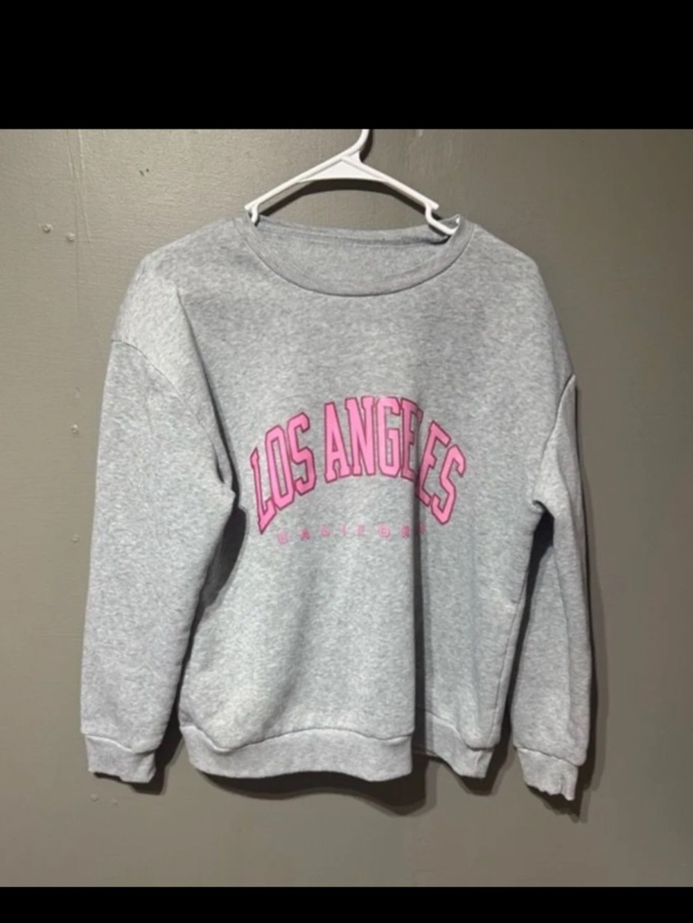 Gray Sweatshirt with Pink "Los Angeles" Graphic